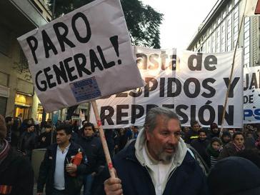 Transparente bei der Demonstration am 18. Juli in der Hauptstadt von Argentinien