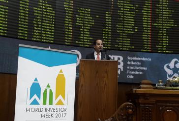 Trommelt für Pin͂era: Juan Andrés Camus, Chef der chilenischen Börse, hier bei der Eröffnungsrede der "Weltwoche des Investors 2017" am 3. Oktober in Santiago
