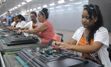 Durch die Reform sollen die Staatsbetriebe in Kuba effizienter wirtschaften
