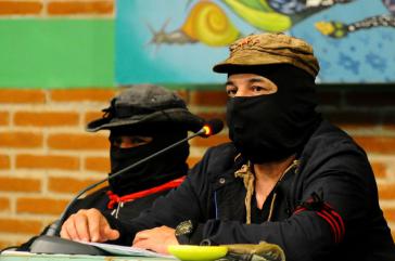 Die beiden Sprecher des EZLN, die Subcomandantes Galeano und Moisés