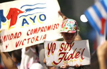 Auf der 1.-Mai-Demonstration in Havanna