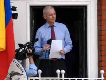 Julian Assange nach einer Flucht in die Botschaft von Ecuador in London 2012