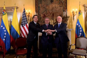 Vereint gegen Maduro: Guaidó, Kolumbiens Präsident Iván Duque und US-Vizepräsident Mike Pence (im Februar 2019 in Bogotá)