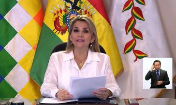 Bei einer Ansprache im staatlichen TV gab De-facto-Präsidentin Áñez am Montag den Termin für die Wahlen am 6. September bekannt (Screenshot)