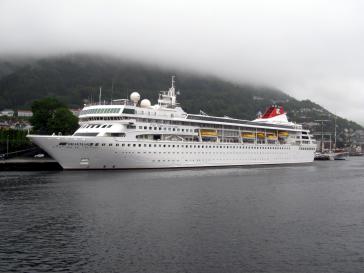 Die MS Braemar, hier in Norwegen, darf nach dem Ausbruch des neuartigen Corona-Virus den Hafen von Havanna, Kuba, anlaufen