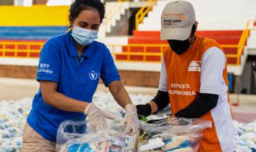Das Welternährungsprogramm der UNO verteilt Lebensmittel an bedürftige in Kolumbien