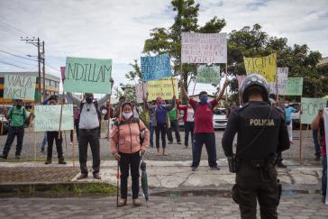 Kundgebung von Delegierten der betroffenen Gemeinden in Coca am 10. Juli. Sie fordern, dass im verseuchten Gebiet sofort die Versorgung der Bevölkerung sichergestellt und die Umweltschäden beseitigt werden