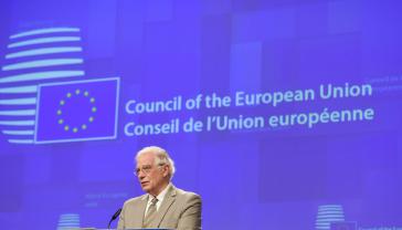 Der EU-Außenbeauftragte Borrel (hier bei einer Video-Pressekonferenz) gab die Sanktionen bekannt