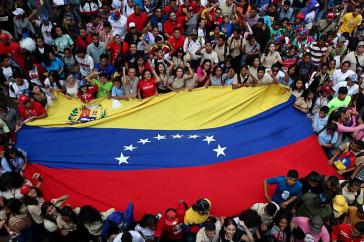 Den Tag der Studierenden am 21. November nahmen Zehntausende zum Anlass, ihr Projekt der Bolivarischen Revolution zu verteidigen und Einmischungen von außen zurückzuweisen