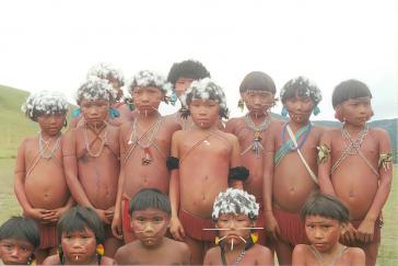 26.000 Yanomami leben zwischen Brasilien und Venezuela, in einem Gebiet so gross wie Portugal, nun ist der erste an Corona gestorben