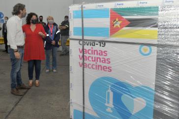 Gesundheitsministerin Vizzotti und Außenminister Cafiero: 450.000 Impfdosen gehen als Spende nach Mosambik