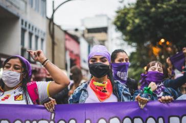 "Dieser Streik betrifft uns Frauen in allen Punkten". Demonstration zum 8. März in Pereira
