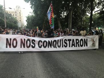 "Sie haben uns nicht erobert", Transparent bei der Demonstration in Madrid am 13. August 2021