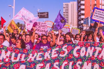 Der Marcha mundial das mulheres in Brasilien definiert sich als feministische, antikapitalistische und antirassistische Bewegung