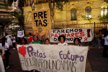 Demonstration in São Paulo: "Schwarze Frauen für eine andere Zukunft - Nie wieder Bolsonaro"