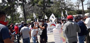 Studierende und Dozenten protestieren gegen die Wahl des neuen Universitätsdirektors Walter Mazariegos