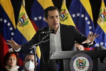 Guaidó tritt immer noch als "Presidente encargado" von Venezuela auf, hier bei einer Pressekonferenz Mitte Oktober