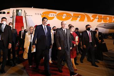 Präsident Maduro und seine Delegation bei der Ankunft in Algerien am Mittwoch