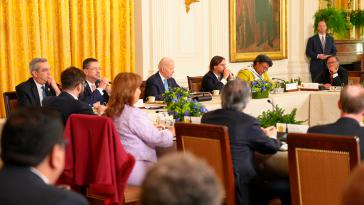 APEP-Gipfel im Weißen Haus. Im Vorfeld forderten die Demokraten Biden auf, Lateinamerika "eine tragfähige Alternative zu China" anzubieten