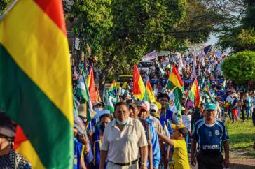 Großdemonstration gegen den rechten Gouverneur Camacho und die Wirtschaftseliten in Santa Cruz im Oktober 2022