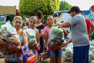 Die MST verteilt ökologische Lebensmittel im Süden von Londrina, Paraná
