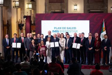 Vertreter von 23 Bundesstaaten unterzeichneten in Mexiko ihren Beitritt zum neuen Gesundheitsprogramm IMMS-Bienestar