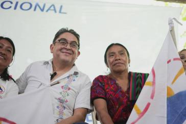 Von der Basis gewählt: Thelma Cabrera und Jordán Rodas, das Kandidatenduo der MLP