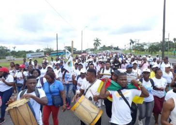 Demonstration in Buenaventura, wo die Zufahrt zum Hafen blockiert wurde