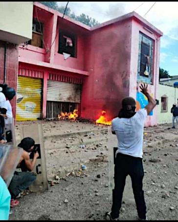 Anschlag auf das Büro der PSUV in Carora, Lara Anschlag auf das Büro der PSUV in Carora, Lara