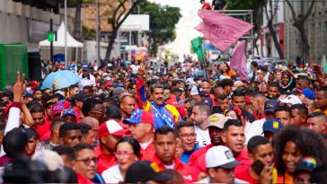 Maduro bei der Demonstration gegen die US-Sanktionen am 18. Mai in Caracas