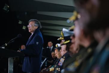 Gustavo Petro, Präsident von Kolumbien, hier bei einer Zeremonie der Armee Gustavo Petro, Präsident von Kolumbien, hier bei einer Zeremonie der Armee