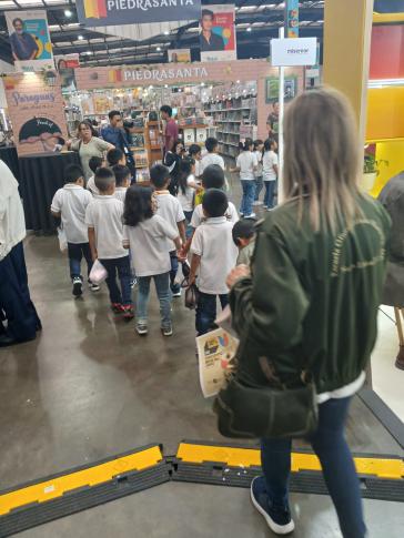 Die Filgua möchte Kindern und Jugendlichen in Guatemala Bücher näher bringen Die Filgua möchte Kindern und Jugendlichen in Guatemala Bücher näher bringen