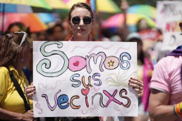 "Wir sind Ihre Nachbar:innen". Protest gegen die Einschränkung des Pride-Marsches, die der Bürgermeister von Antigua mit "religiösen Gefühlen" der Einwohner begründet hatte