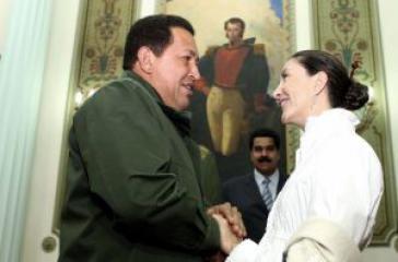 Betancourt besucht Chávez und dankt ihm