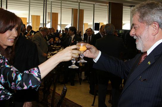Fernández mit Brasiliens Ex-Präsidenten Da Silva