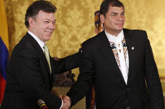 Die Präsidenten Santos und Correa 