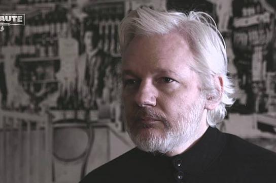 Wikileaks-Mitbegründer Julian Assange im Interview zu Brasilien