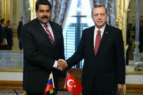 Der venezolanische Präsident Maduro nahm am Montag an der Vereidigung des türkischen Präsidenten Erdogan teil, auch um im Umfeld wirtschaftliche Kooperationen zu besprechen