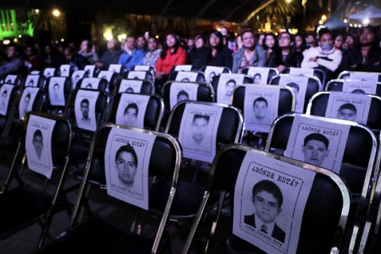Videoaufnahmen zeigen, dass Zeugen im Fall Ayotzinapa zur Durchsetzung der "historischen Wahrheit" gefoltert wurden
